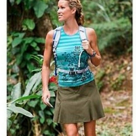 Athleta Dresses & Skirts - Athleta All Terrian  olive green tennis skirt.